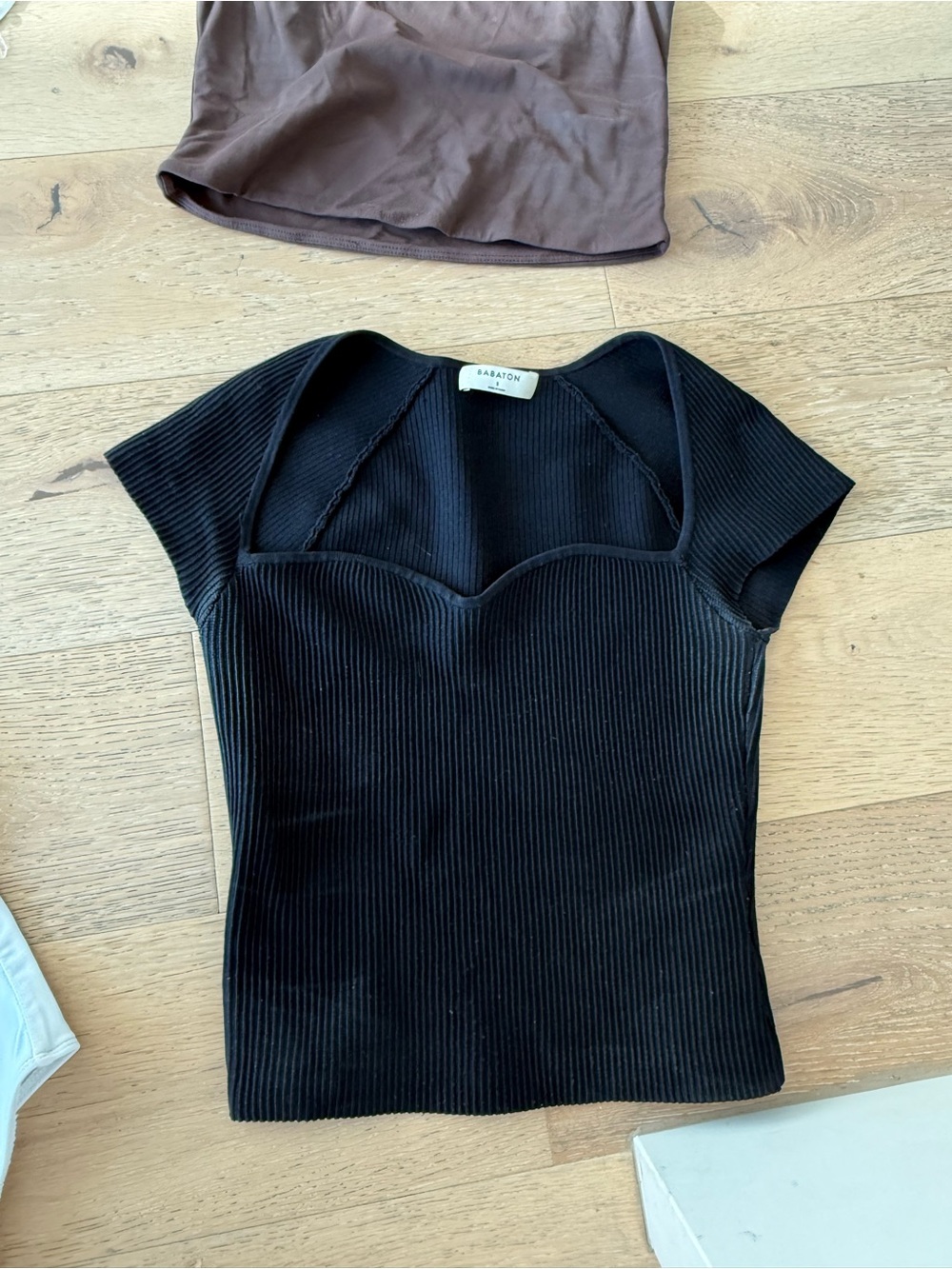 Babaton Black Ribbed Sweetheart Cap-Sleeve Top